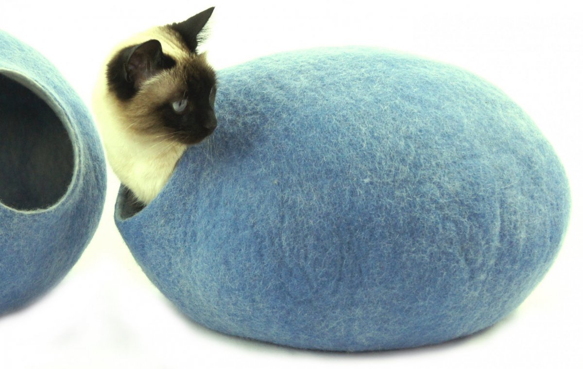 Ručně plstěný Coccon pelíšek z ovčí vlny pro kočku