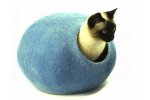 Ručně plstěný Cocoon pelíšek z ovčí vlny pro kočky - modrá