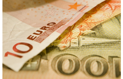 Slováci platia eurom už 10 rokov