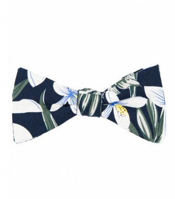 Navy Sea Breeze self-tie bow tie