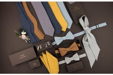 Nové kšandy, kravaty a motýlky