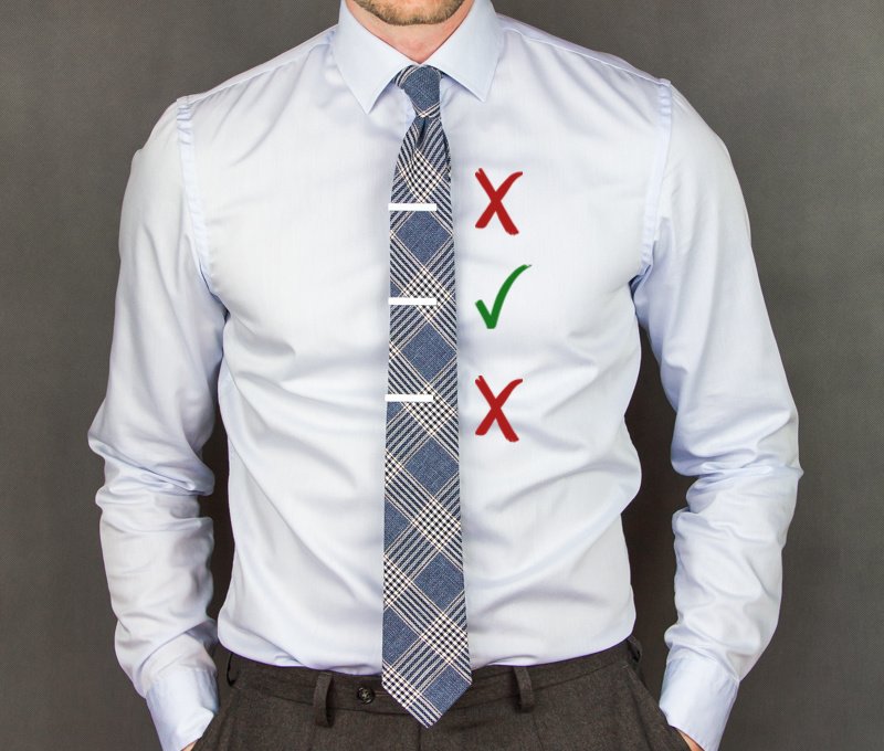 Jak se nosí spona na kravatu?