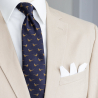 Tmavomodrá kravata s bažantmi