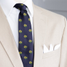 Tmavomodrá kravata so slnečnicami