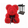 Valentínsky medvedík z červených okvetných lístkov 25 cm