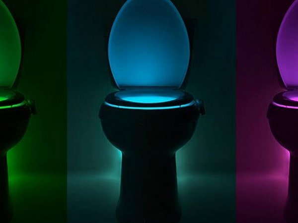 LED nočné svetlo na WC s pohybovým a súmrakovým čidlom