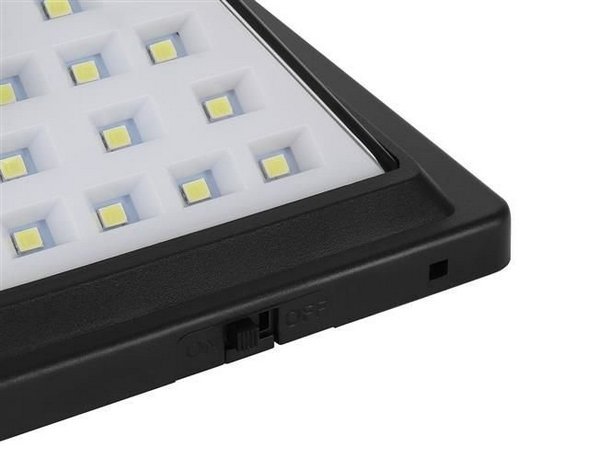 Napelemes kültéri fény, 32 LED, érzékelő, fényerőszabályzó, vezeték nélküli