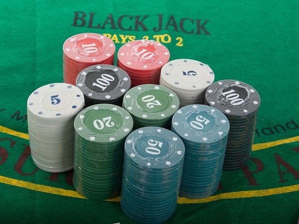 Texas Hold`em póker zsetonkészlet 200 db + vászon