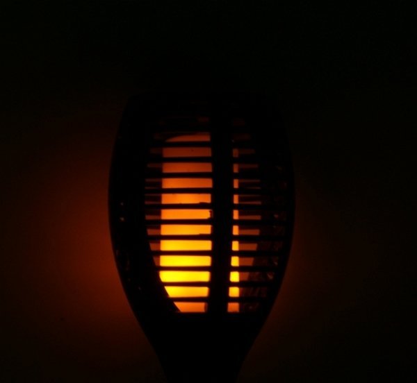 Kerti napelemes lámpa, fáklya alakú 12 LED, 58 cm