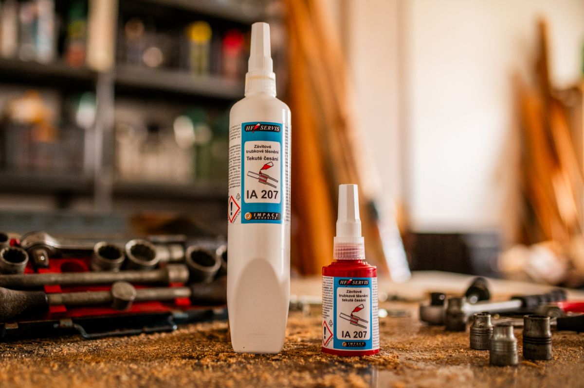 IA 207 - Tmel pro zajišťování a těsnění trubkových závitů 250 g