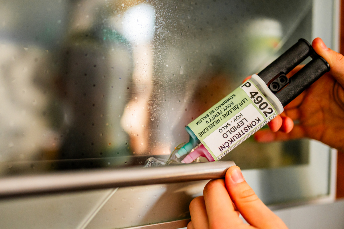 P 4902 Lepidlo na kov - sklo | kov - plast 25 ml