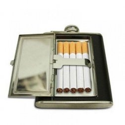 Nagy csutora cigarettata tálcával