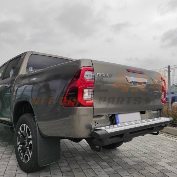 Revo Rear Rear bumper Toyota Hilux REVO (20-) | Escape4x4.eu