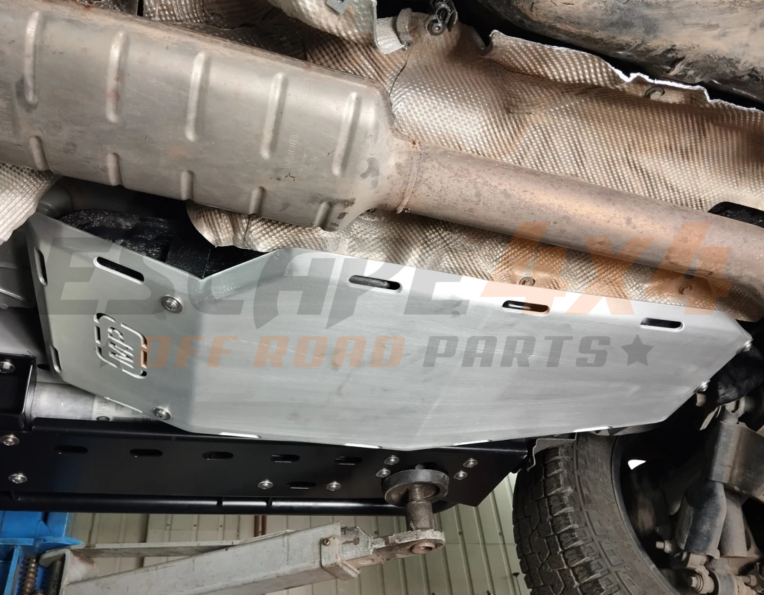 Assembly of aluminium underbody covers MP4x4 Land Rover Defender 110 ...