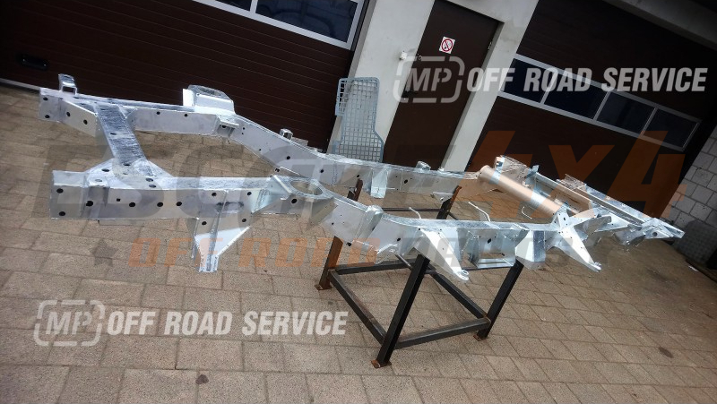 Metal Rover Frame Frame Land Rover Discovery II (99-04) | Escape4x4.eu