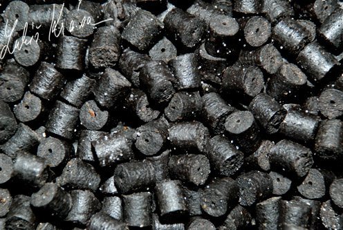 LK Baits - Pelety Salt Black Hallibut Pellets 8mm 1kg