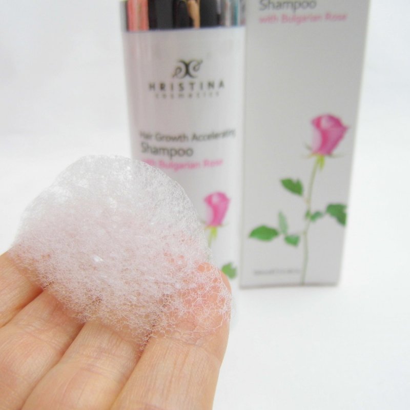 Naturalny szampon wspomagający porost włosów z dodatkiem róży bułgarskiej 100 ml