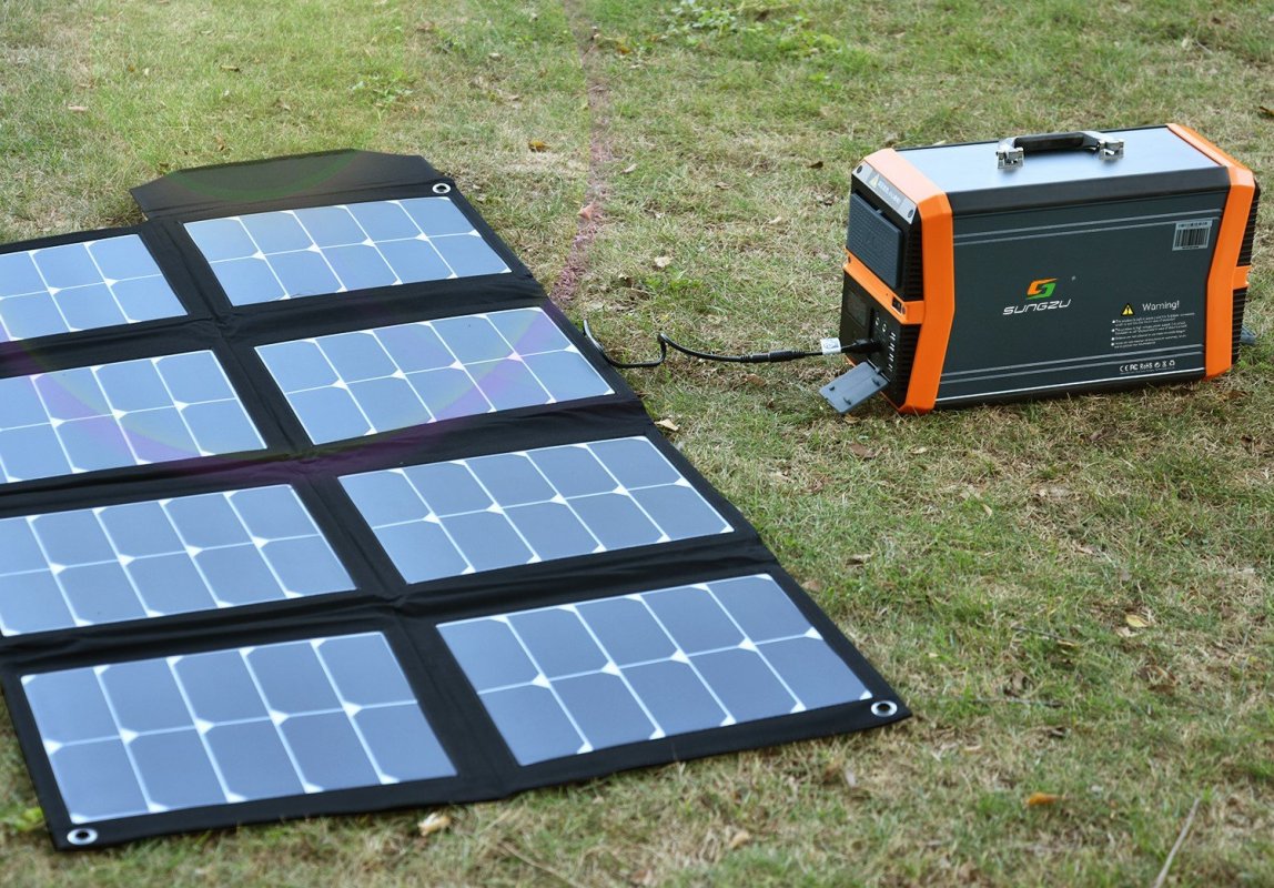 Skládací solární panel 130W