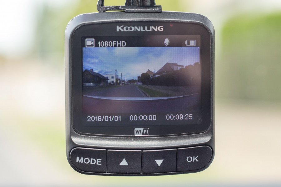 FHD kamera do auta A76GW - GPS, WiFi, G-senzor