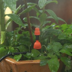 Tryska zavlažovací s regulací, s kolíkem 14 cm