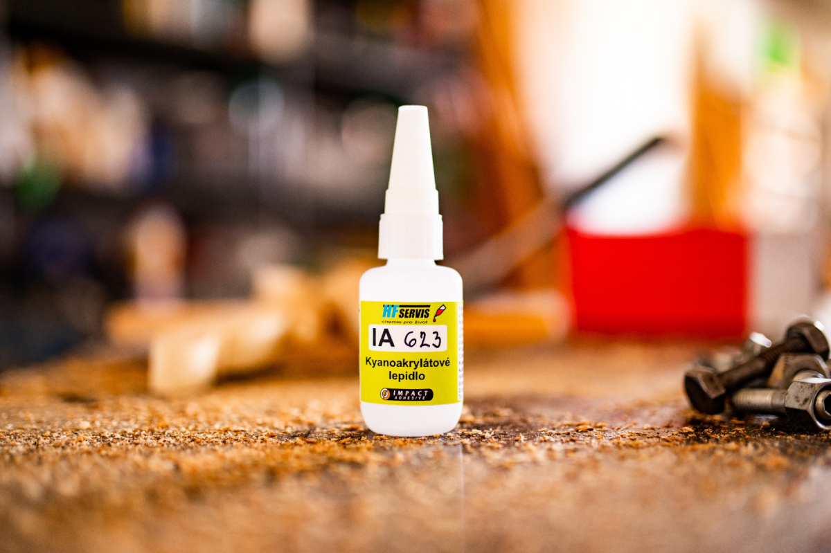 IMPACT ADHESIVE IA 623 - Kyanoakrylátové lepidlo se střední viskozitou a pomalejším vytvrzováním 50 g