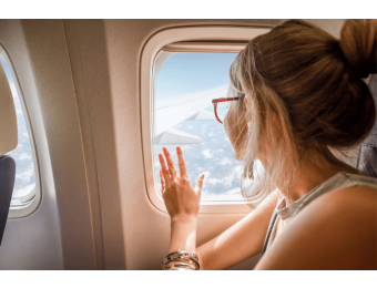 5 praktických rad, aby vaše pleť prožila cestu letadlem v plné kráse