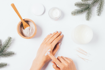 6 tipů jak se starat o pokožku rukou v zimě