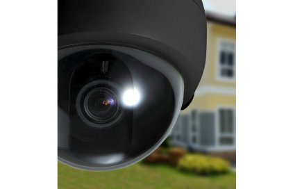 Mini camerele de spionaj și de securitate înregistrează străinii, hoții și fantomele