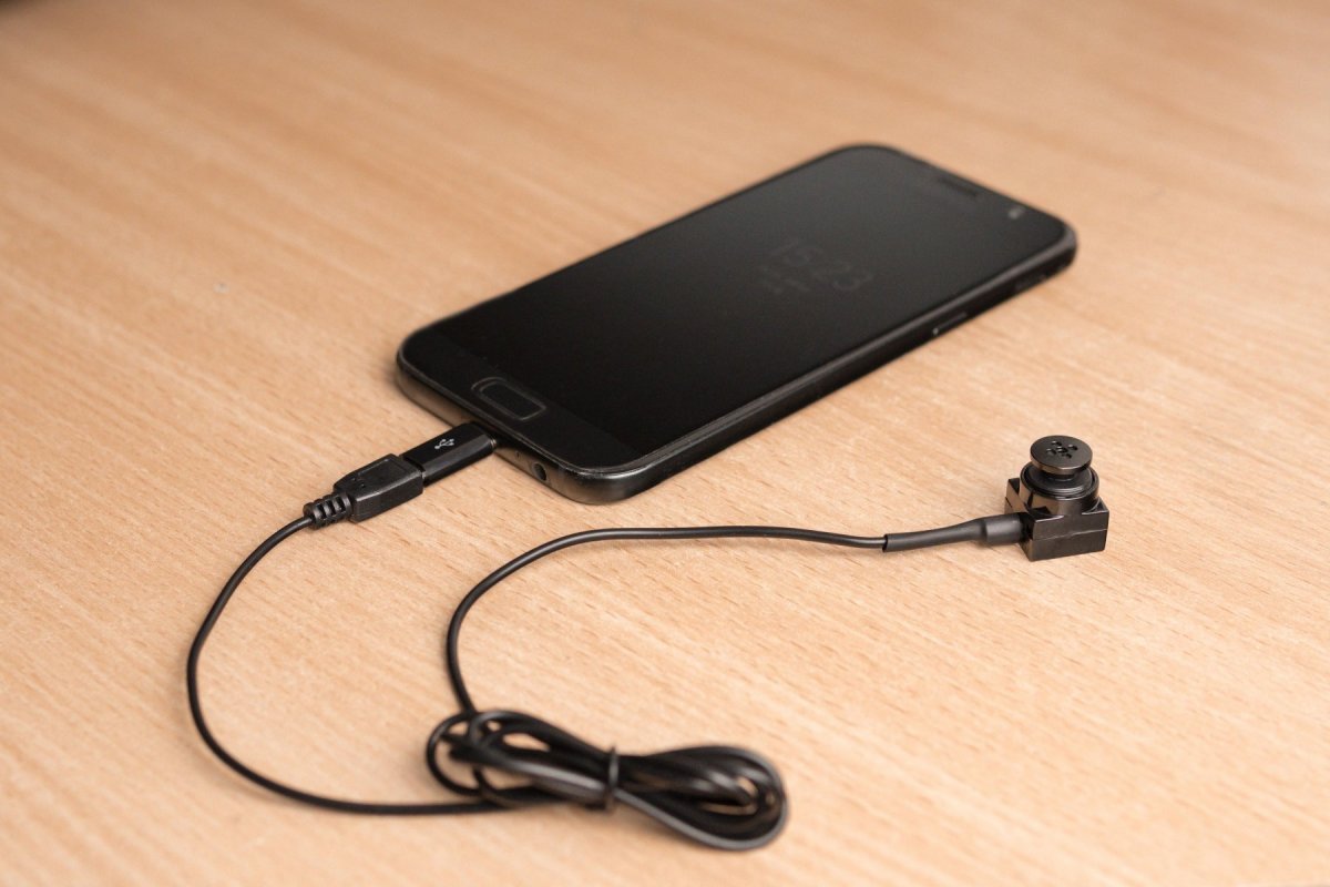 Secutek MS19 -комплект микро слушалка и камера в копче за онлайн излъчване