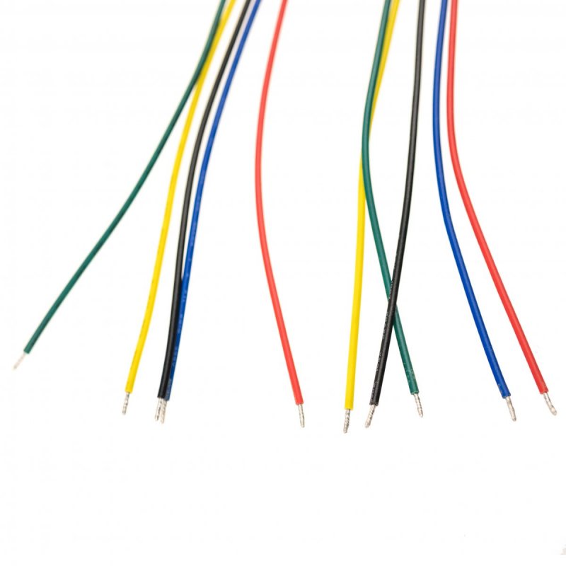 Свързващи кабели към монитора