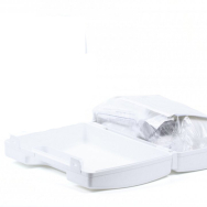 Hordozható elsősegély-készlet fehér bőröndben