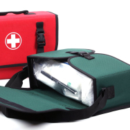 Apteczka torba pierwszej pomocy dla 10 osób, czerwona