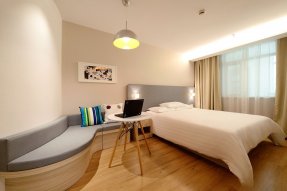 AirBnb 
